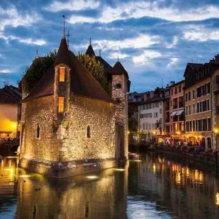 Le Roseau - En Plein Coeur Historique Leilighet Annecy Eksteriør bilde