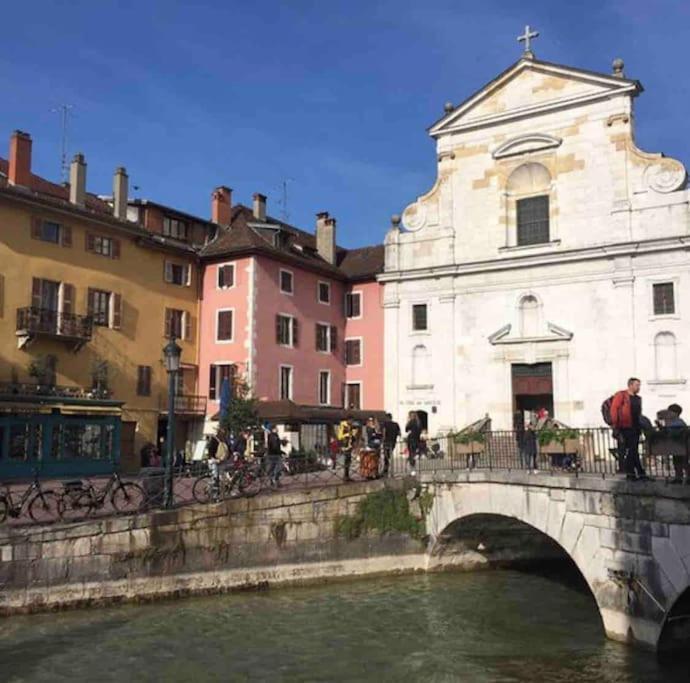 Le Roseau - En Plein Coeur Historique Leilighet Annecy Eksteriør bilde
